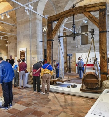 Visite libre des espaces d'exposition et de la cour de l'Hôtel des douanes