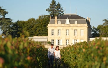 Visite et dégustation à Pomerol : entre histoire, architecture et terroir