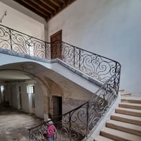 Abbaye de Vertheuil : l'envers du décor en visite guidée et photographies