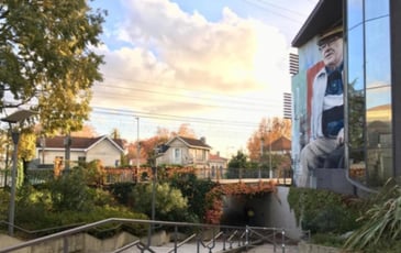 Balade urbaine à Pessac : Quand les murs prennent la parole