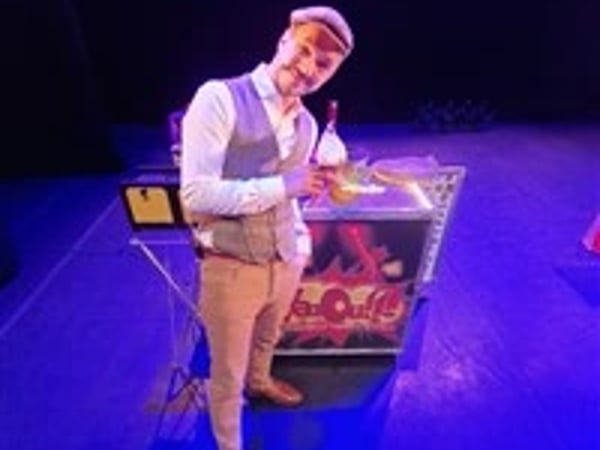 Romain Villoteau dans Wazou !!