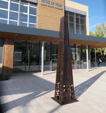 Visite de la salle du conseil et du bureau du maire