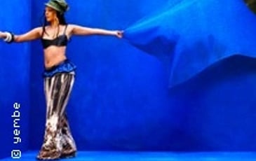 Camille Yembe, Jeune & Laide Tour