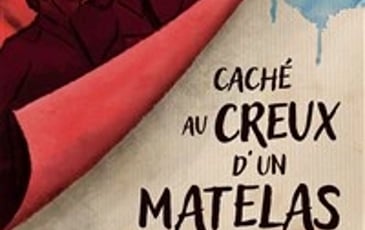 Caché au Creux d'un matelas