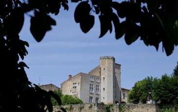 La maison forte de Tardes, l'Histoire continue