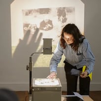 Conférence, performance "Amour, Vol et Musée" de Laura Burucoa