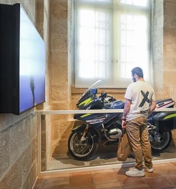 Rencontre avec des motards des douanes et découverte des métiers de la douane