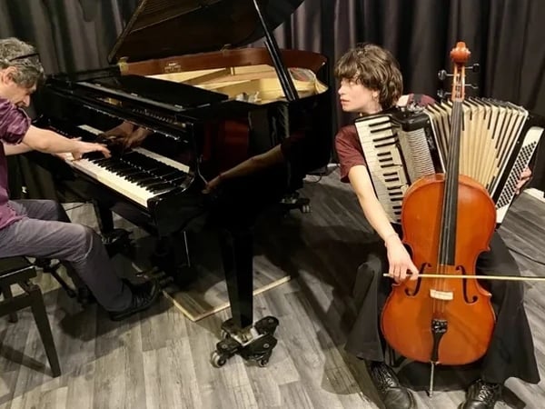 Récital dé-Piano-té ! (spectacle pianistique + théâtre, vidéo et danse)