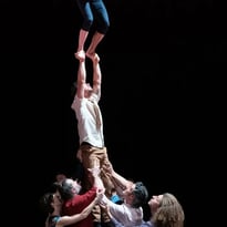 En attendant le grand soir / Spectacle à voir et à danser