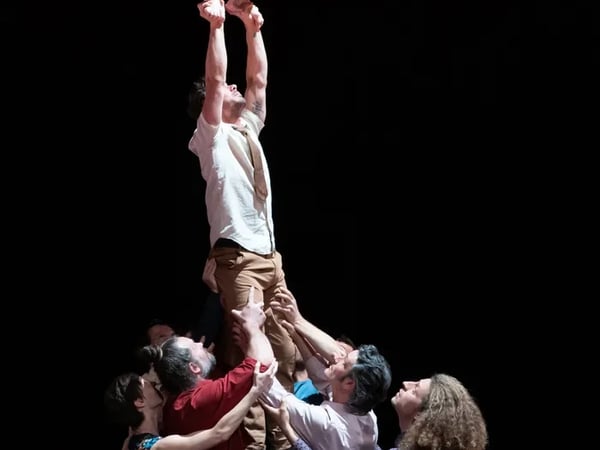 En attendant le grand soir / Spectacle à voir et à danser