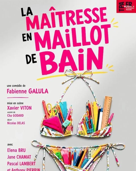 La maîtresse en maillot de bain