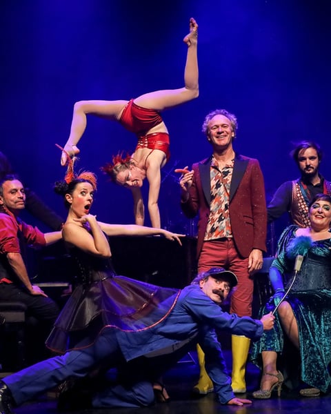 Plein feu, Le Cabaret Extraordinaire
