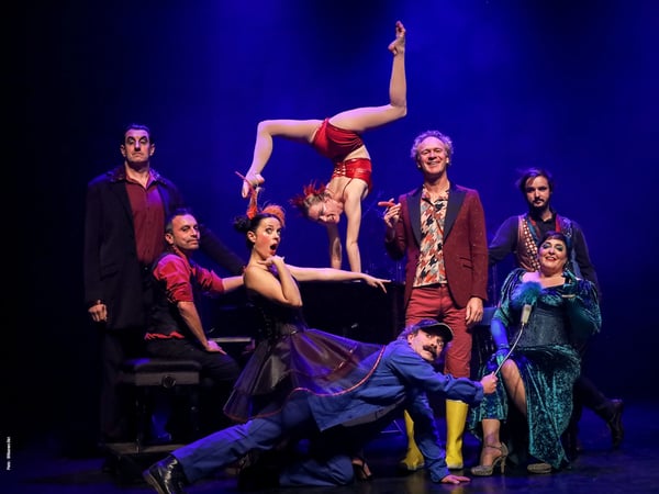 Plein feu, Le Cabaret Extraordinaire