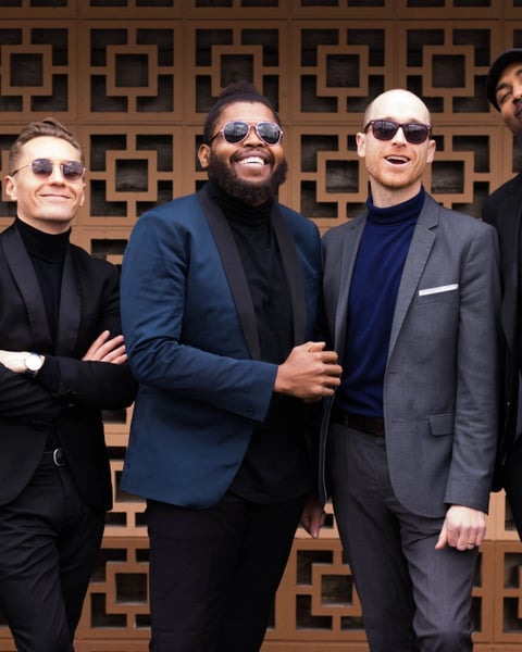 DeRobert & The Half Truths + guest