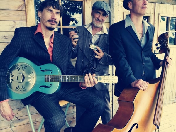 The Howlin' Blues Trio