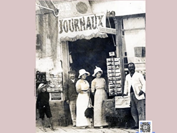 Exposition de cartes postales